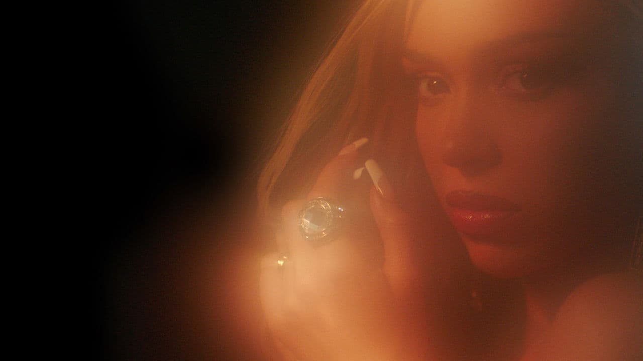 La Joia: Bad Gyalの背景画像