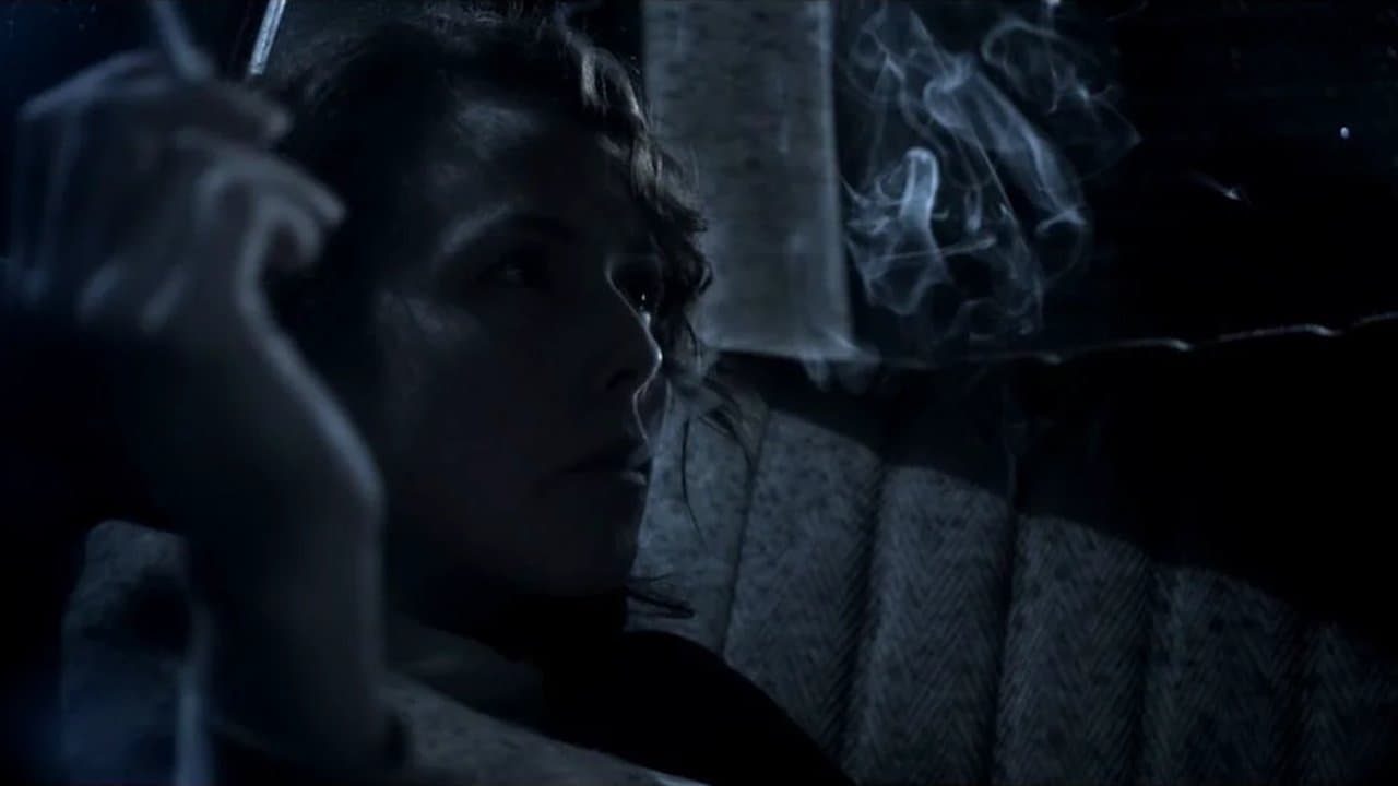 She's Lost Controlの背景画像