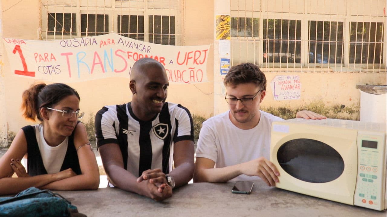 Roger é um Micro-ondasの背景画像