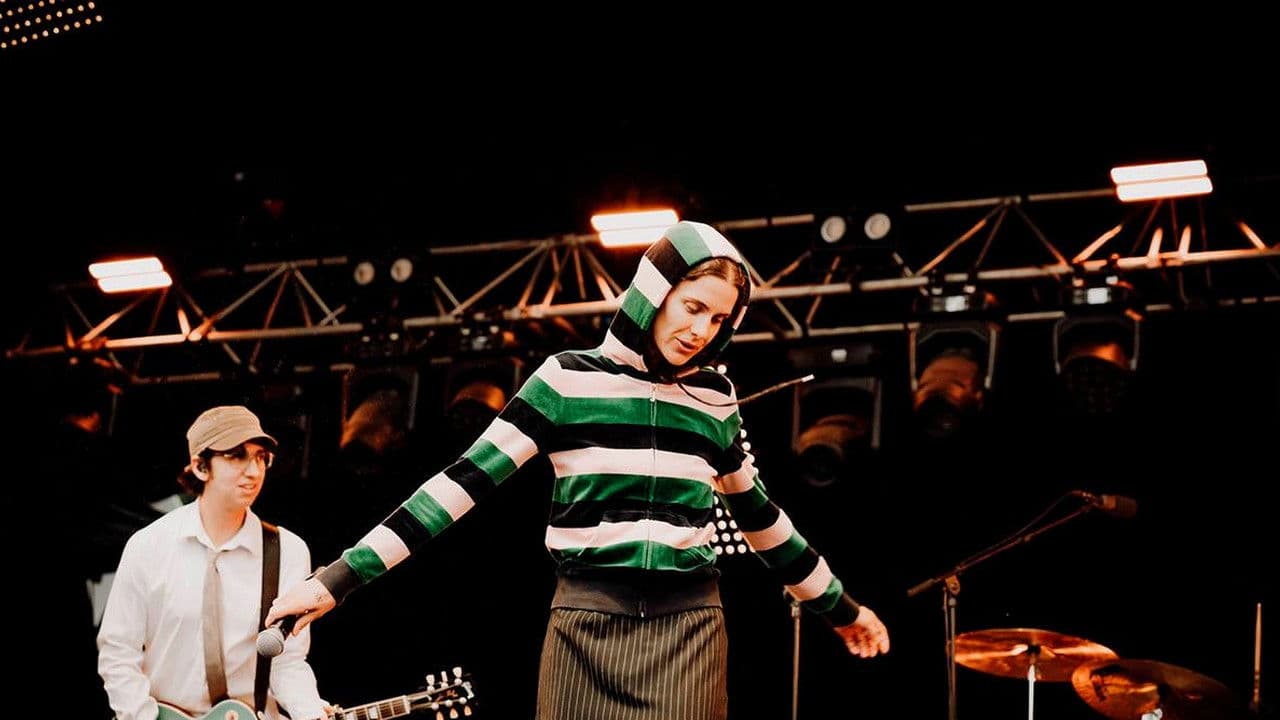 Bar Italia - La Route du Rock 2024の背景画像