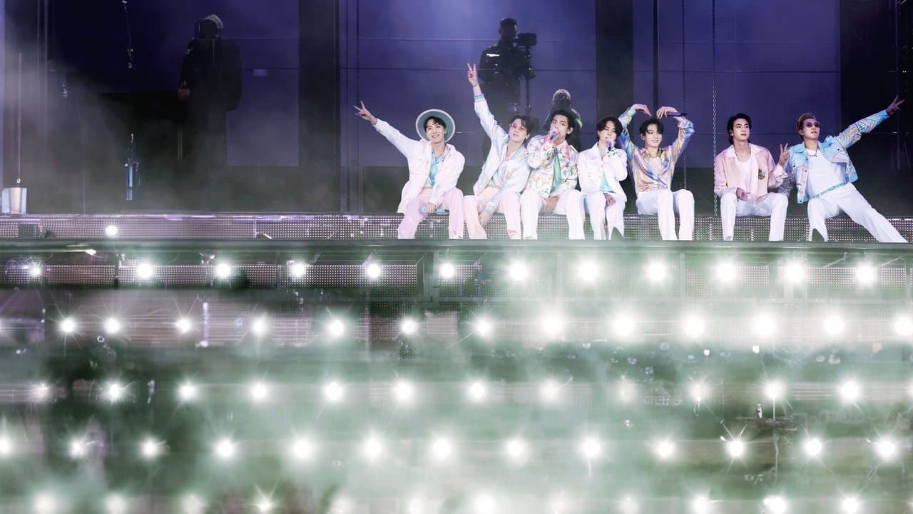 BTS Monuments: Beyond The Starの背景画像