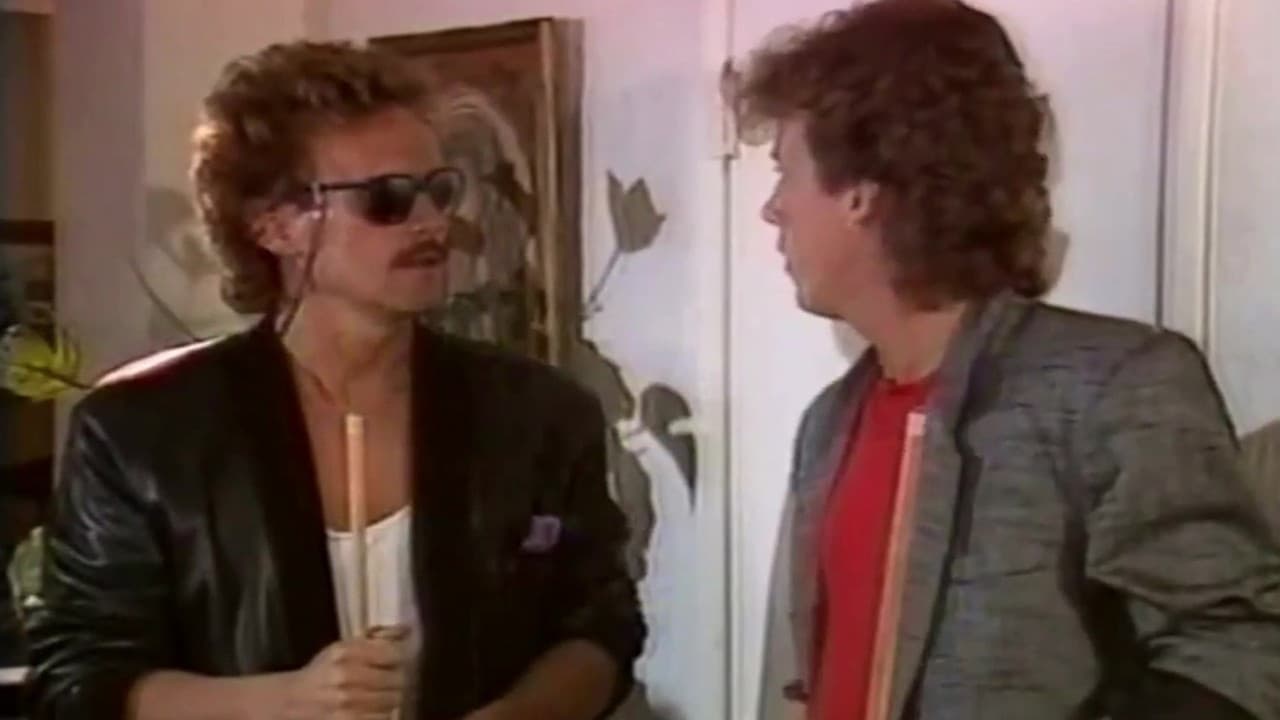 Ginger Does 'em Allの背景画像