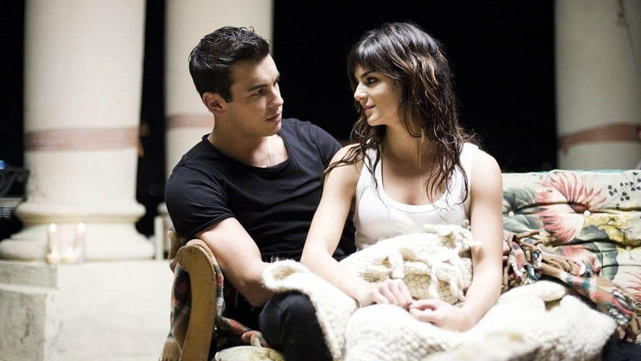 その愛を走れの背景画像