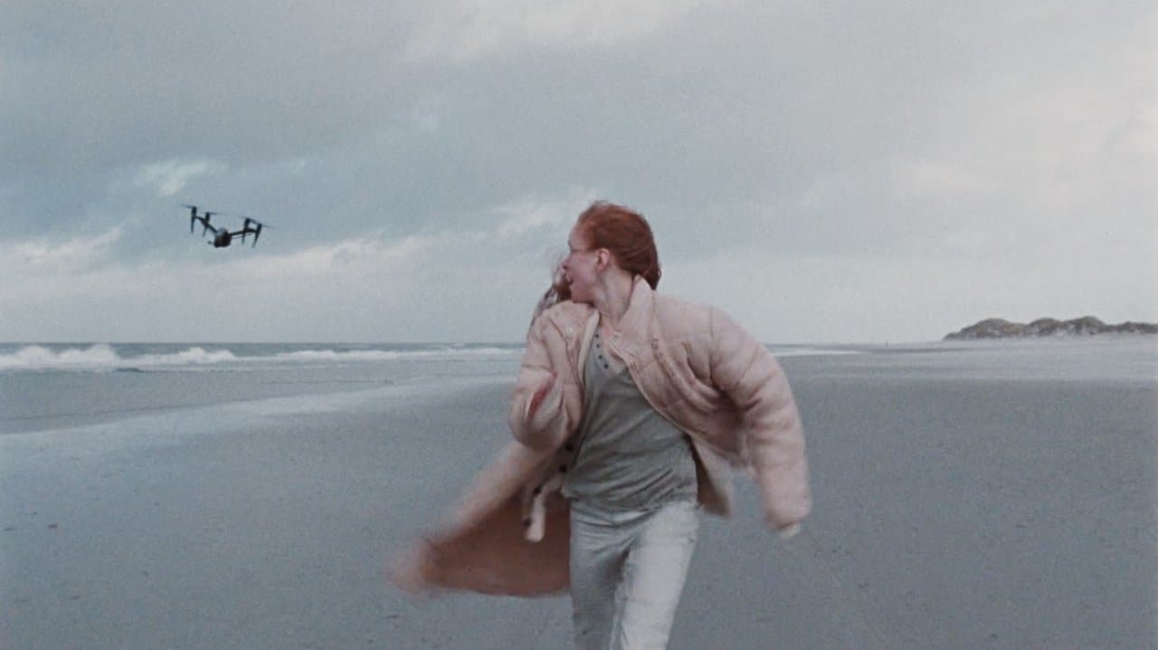 Splendid Isolationの背景画像