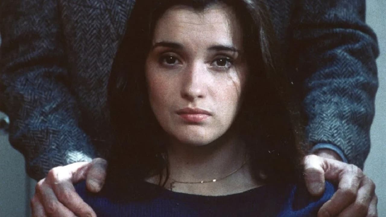 La jeune fille et l'enferの背景画像