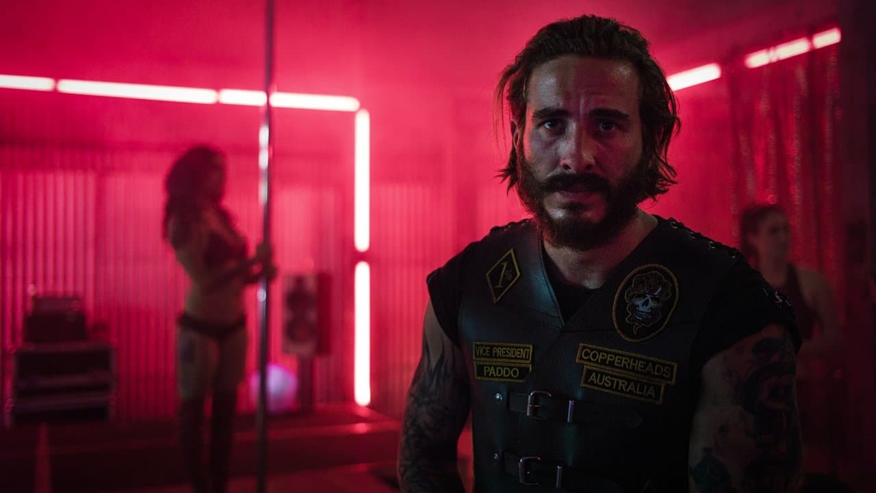 Outlawsの背景画像