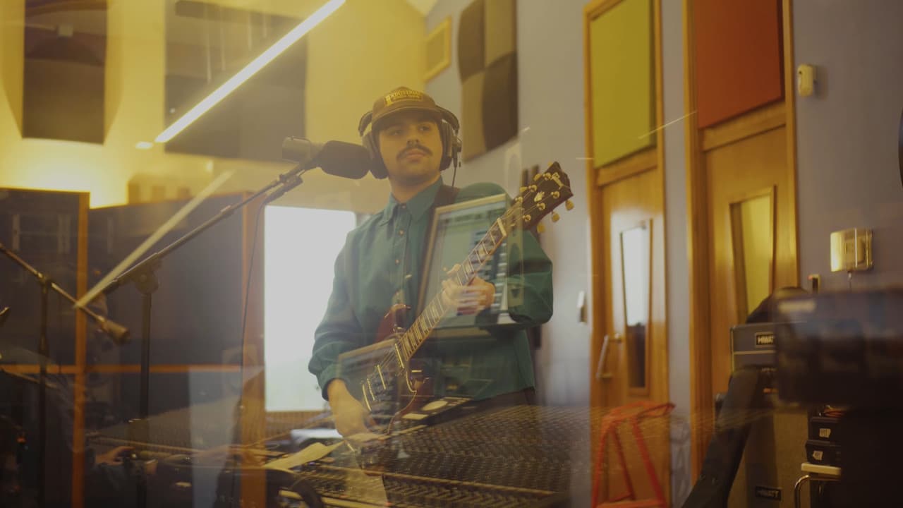 The Making Of "Apoyo Emocional"の背景画像