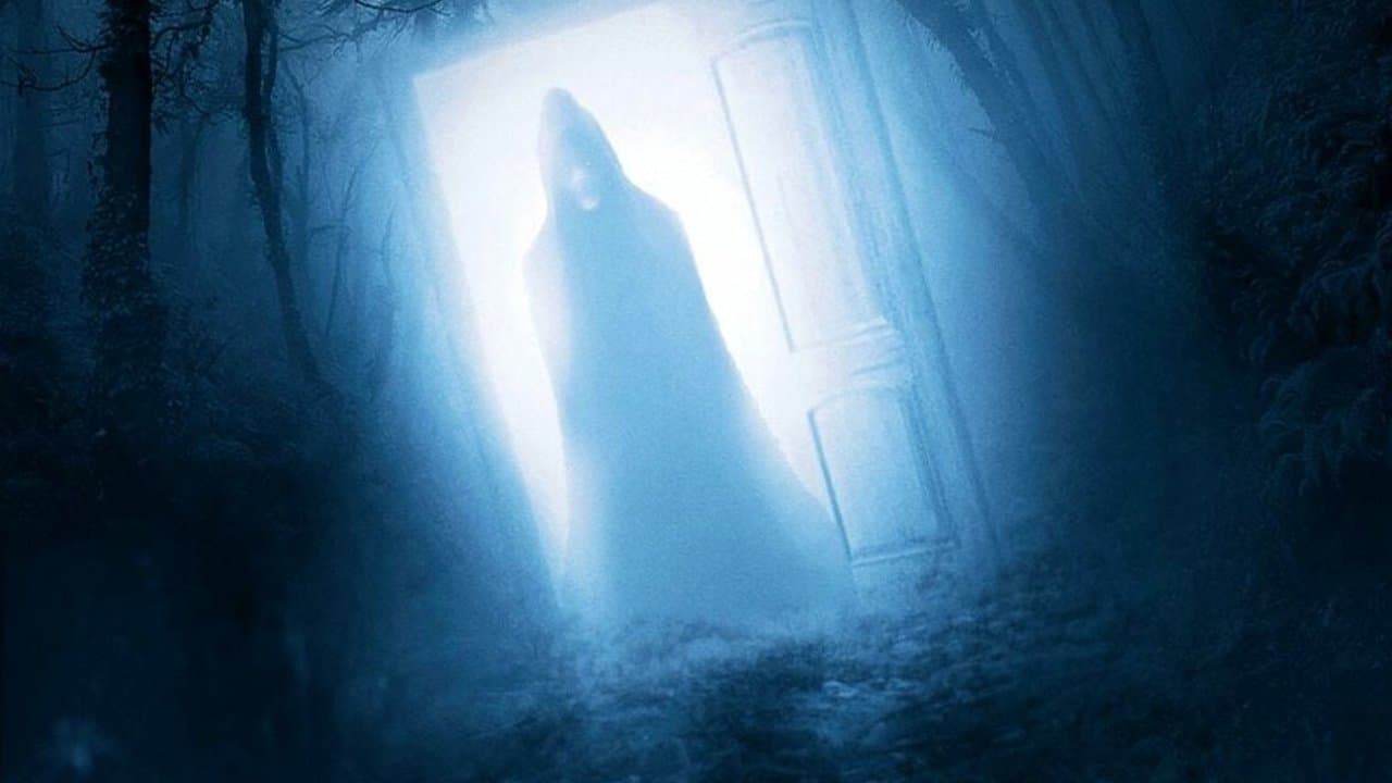 Door in the Woodsの背景画像