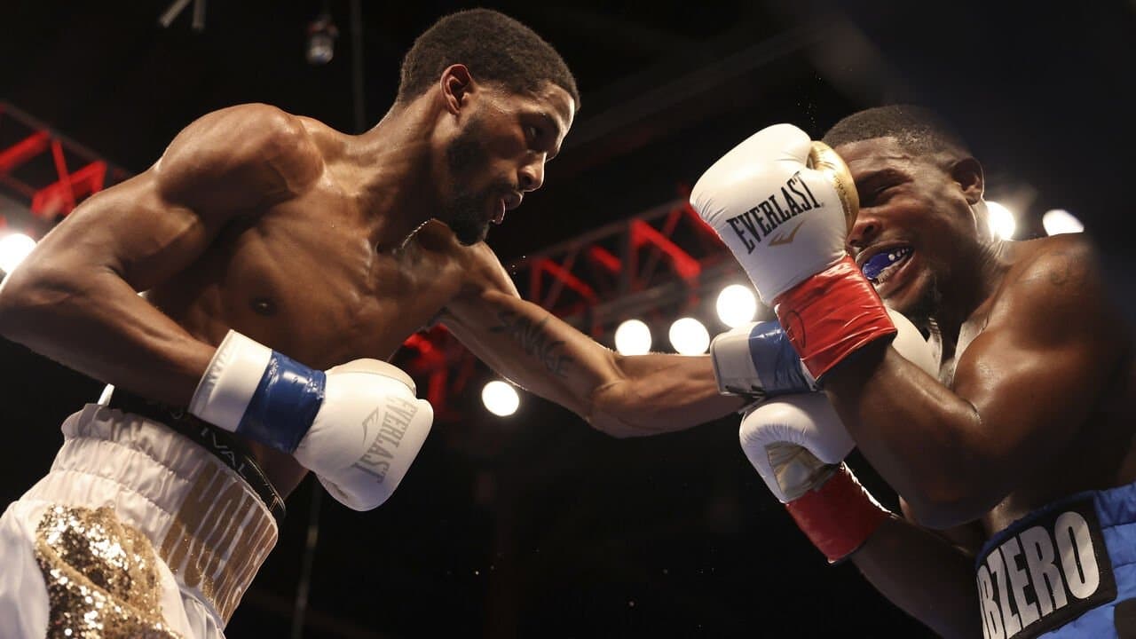 Ardreal Holmes vs. Ismael Villarrealの背景画像