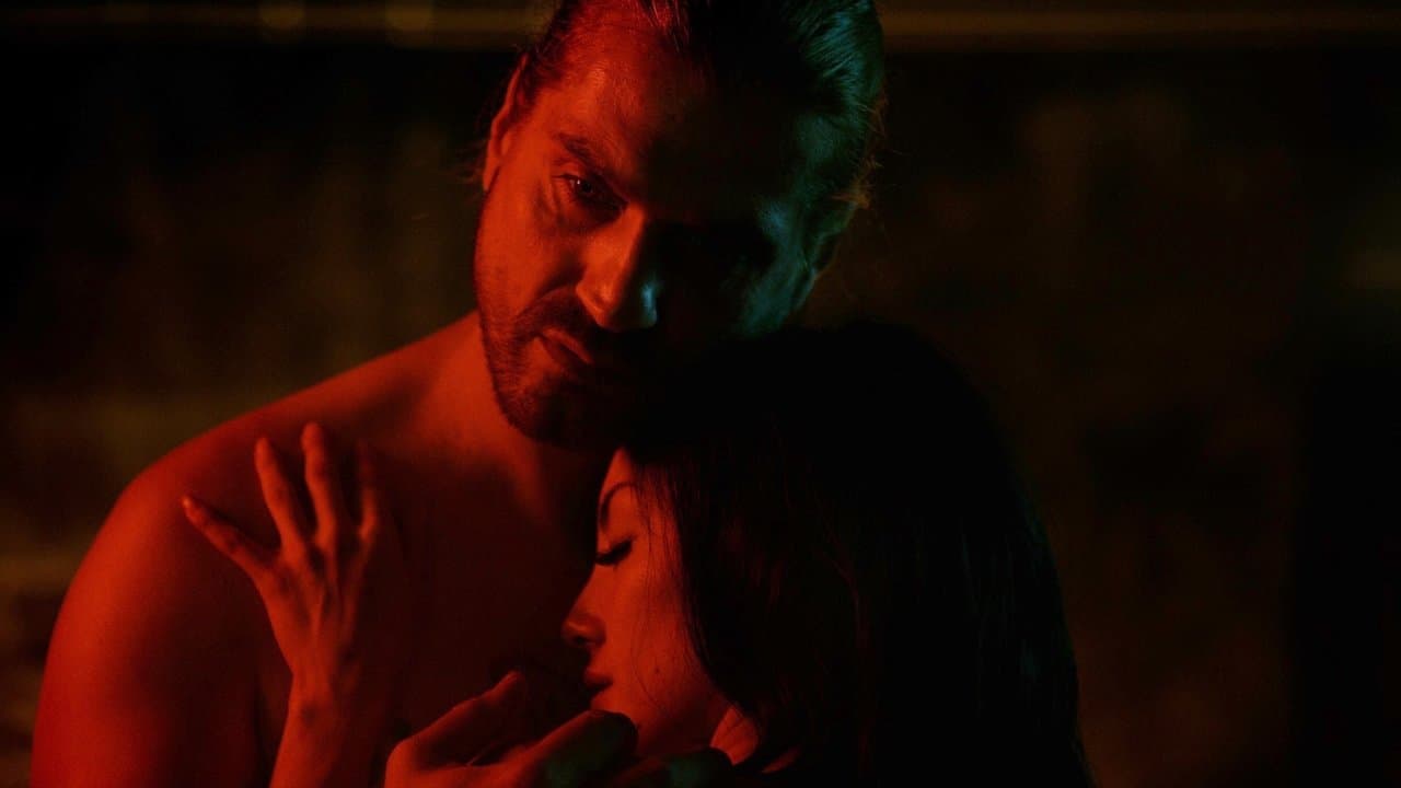 Victim of Loveの背景画像