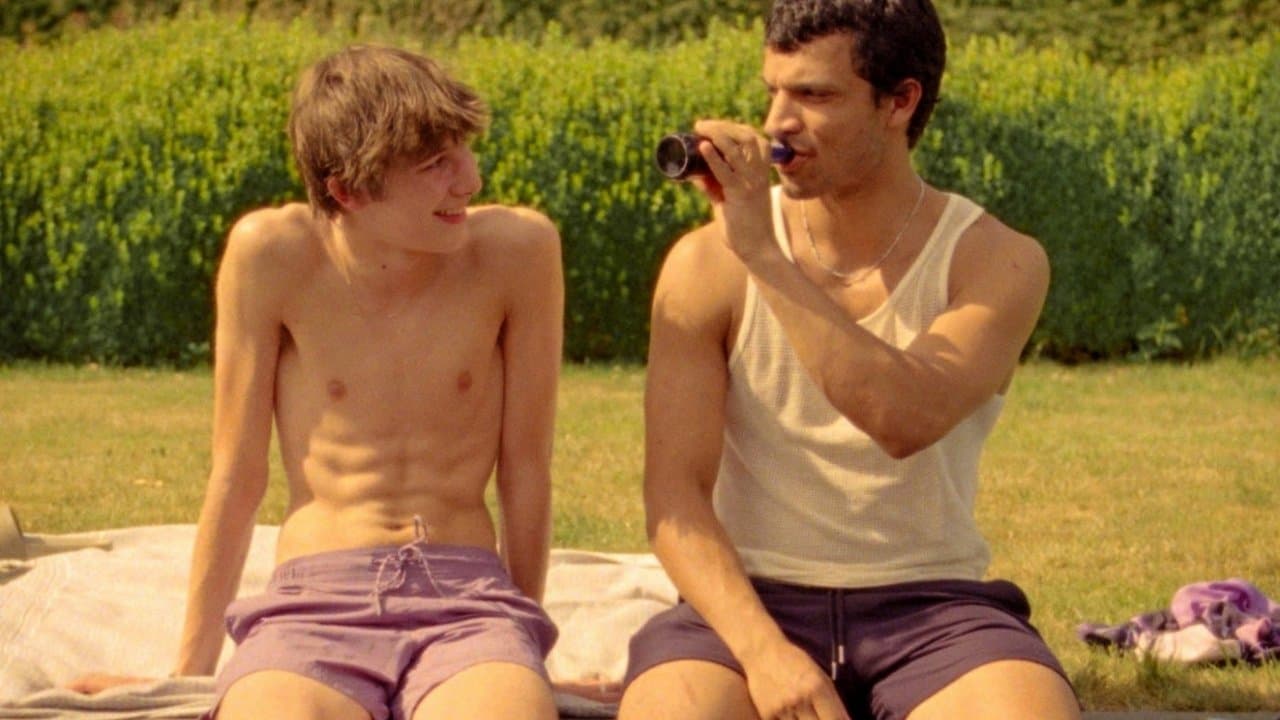 Un invincible étéの背景画像