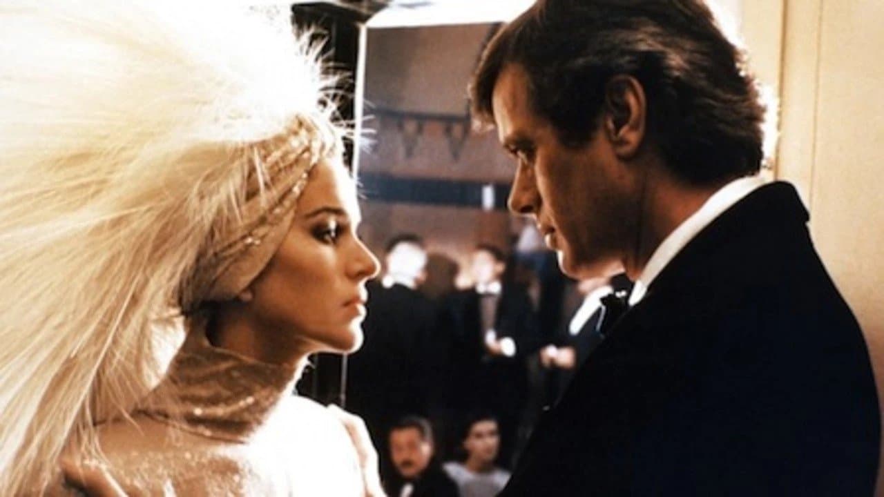 Mascaraの背景画像