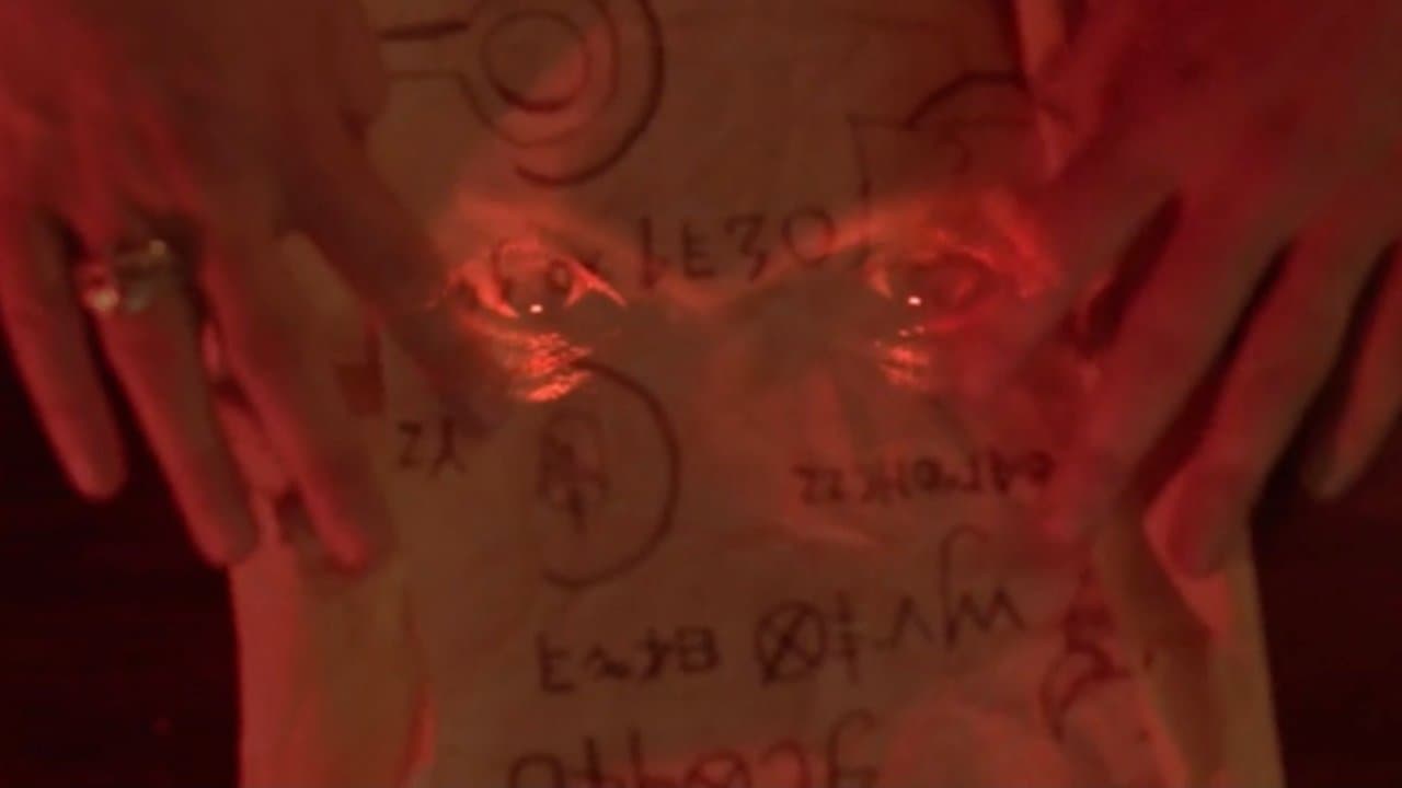 Couple In The Woodsの背景画像