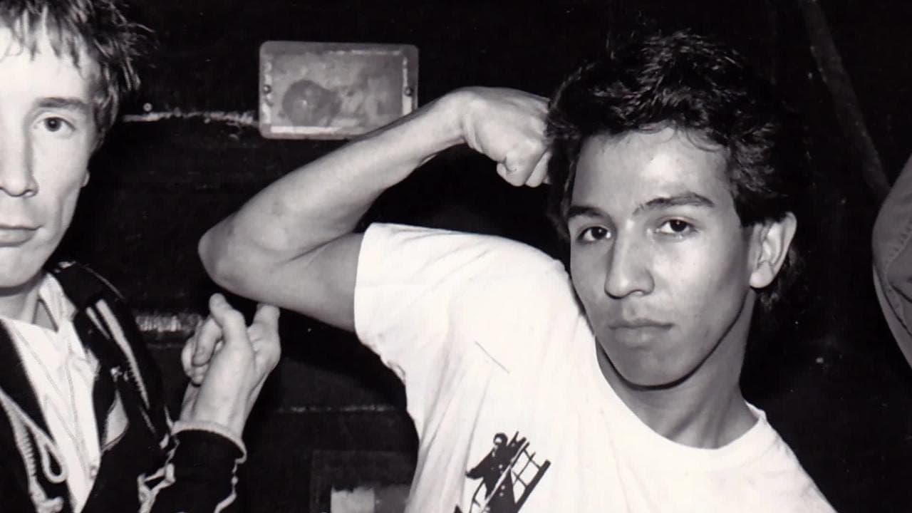 Who the Fuck Is That Guy?: The Fabulous Journey of Michael Alagoの背景画像