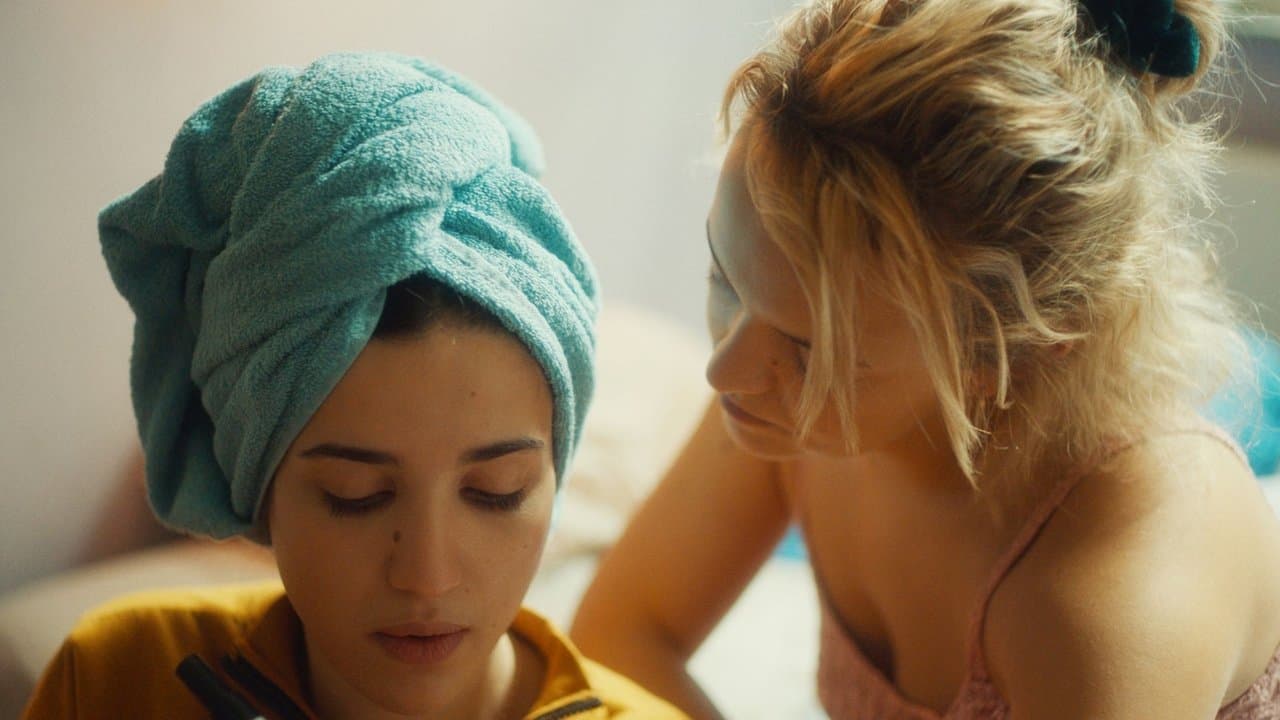 Roomiesの背景画像