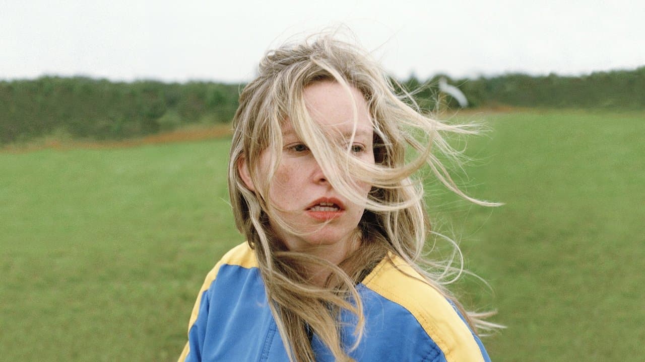 Anne at 13,000 Ft.の背景画像