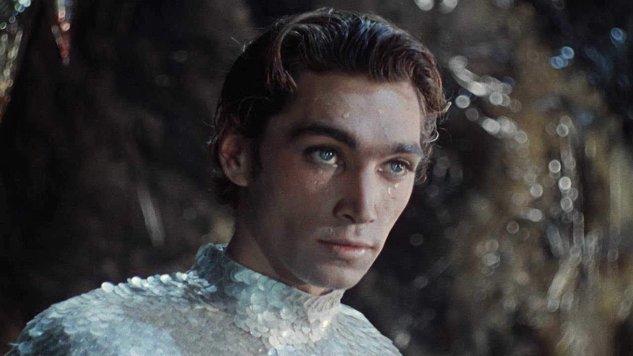 Человек-амфибияの背景画像