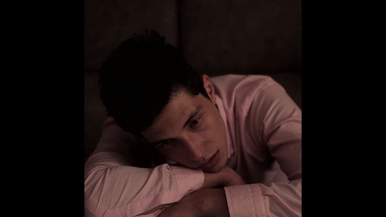 Виктор сонува да изгубиの背景画像