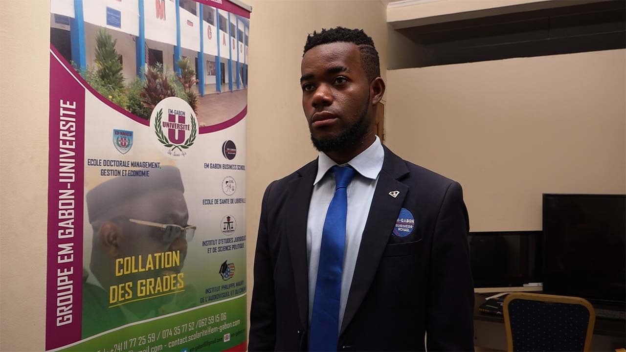 FAUX-BONDの背景画像