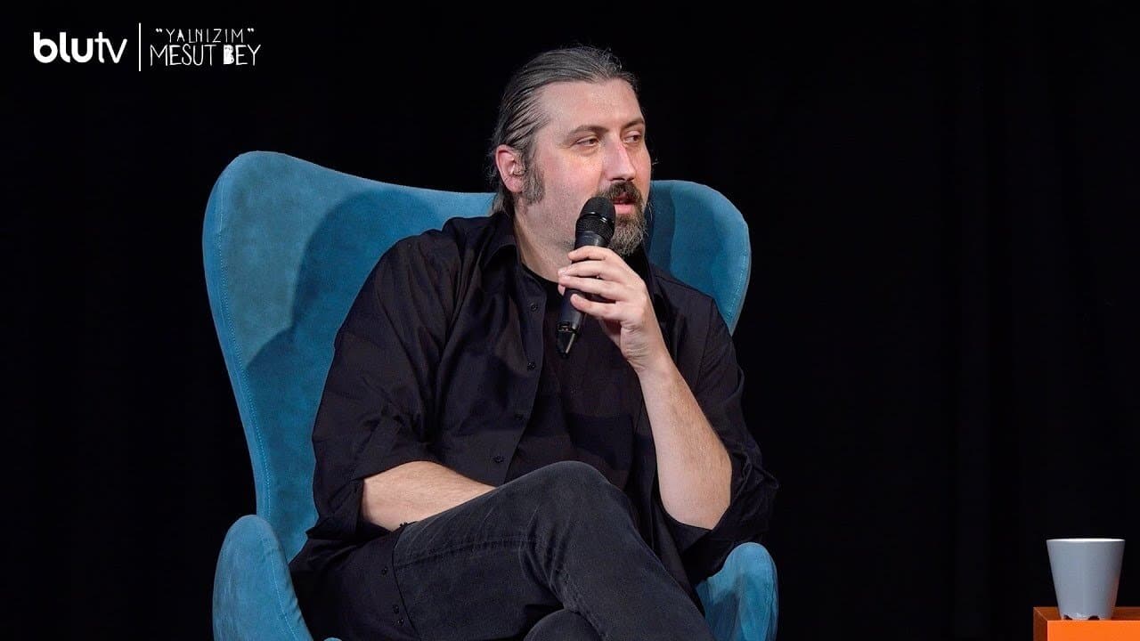 Yalnizim Mesut Beyの背景画像
