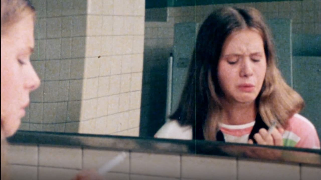 My Mother Was Never a Kidの背景画像