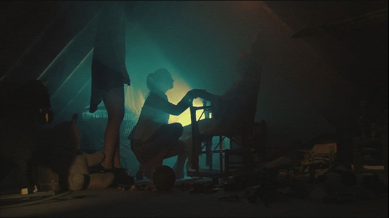 5 A.M. Cinco ante los miedosの背景画像