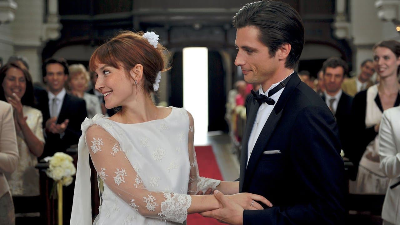 彼は秘密の女ともだちの背景画像