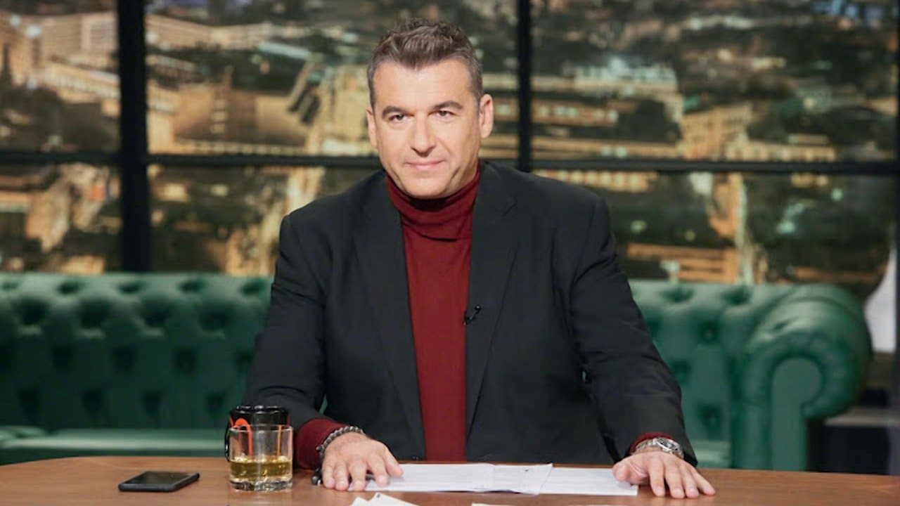 Late Night με τον Γιώργο Λιάγκαの背景画像