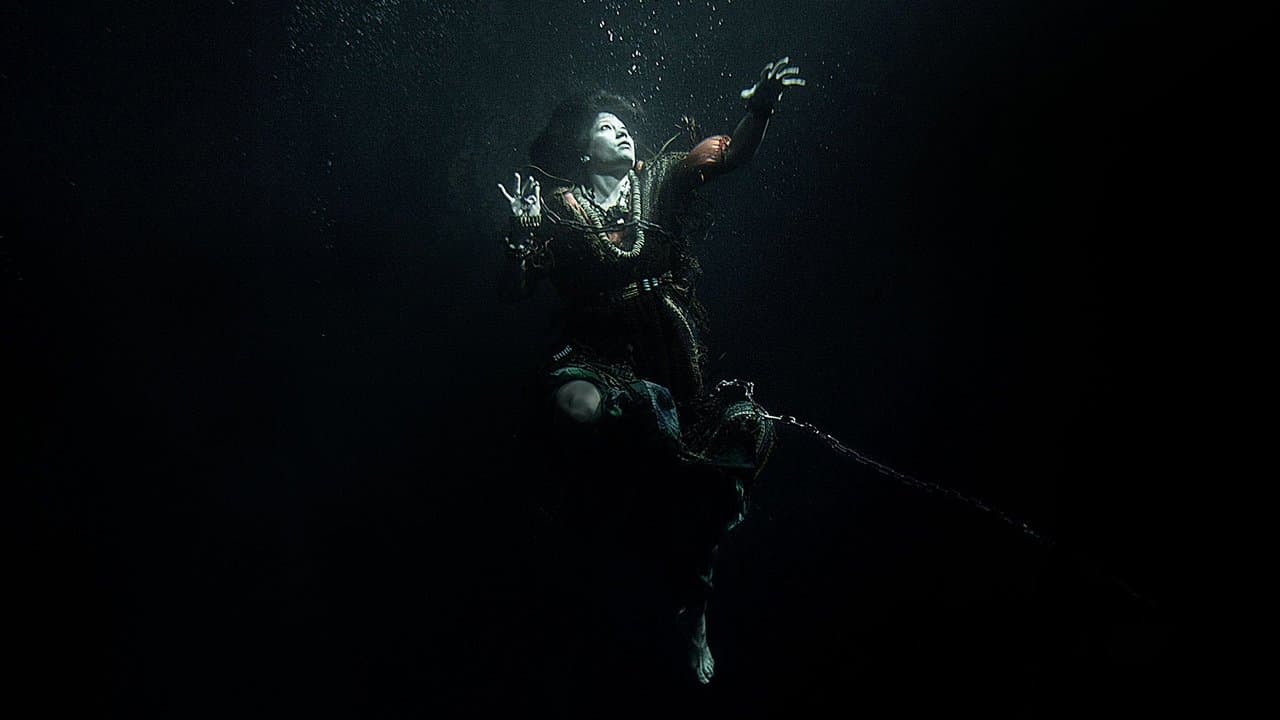 The Unfamiliarの背景画像