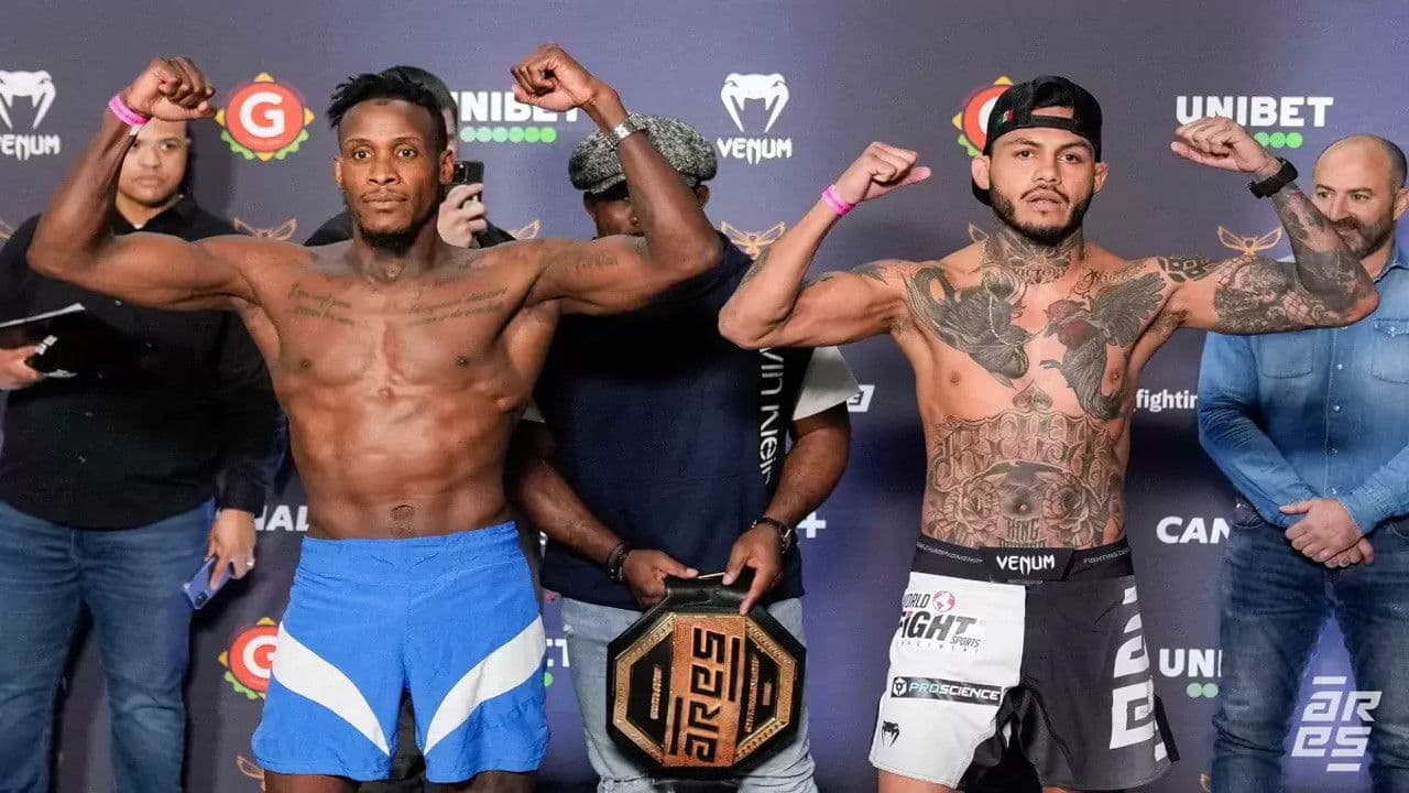 ARES 13の背景画像