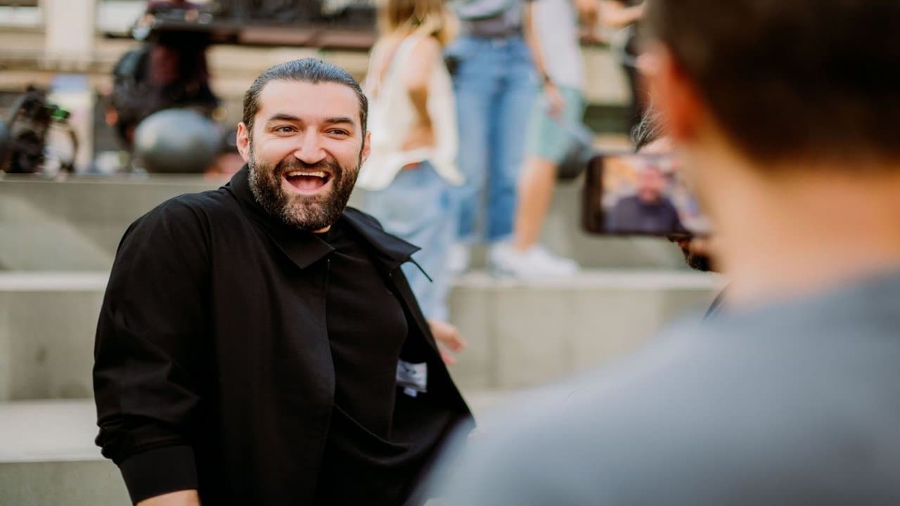 Odată pentru totdeaunaの背景画像