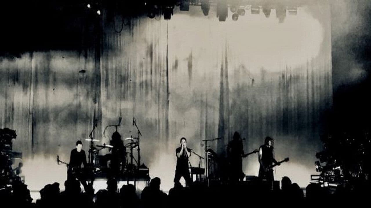 Nine Inch Nails: Live - Cold and Black and Infiniteの背景画像