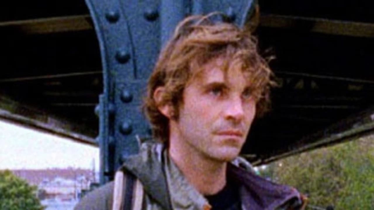 Unknown White Maleの背景画像