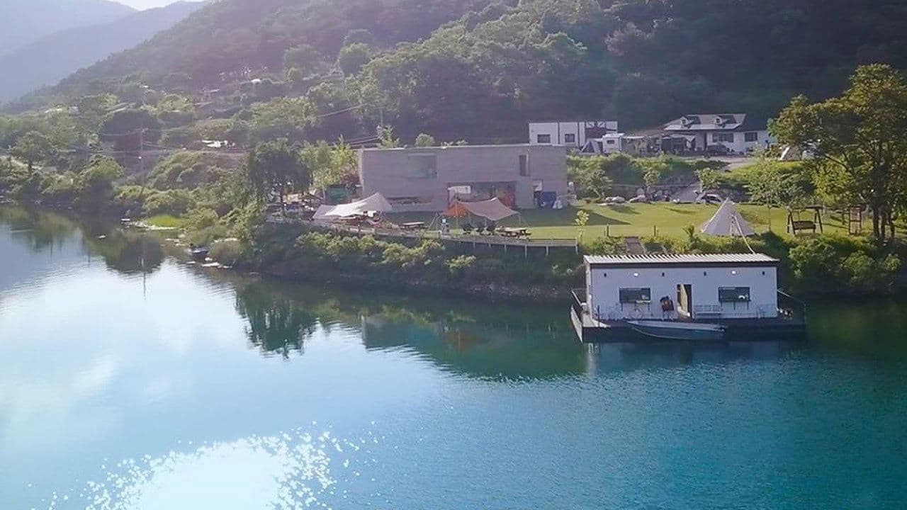 In the SOOP BTS편の背景画像
