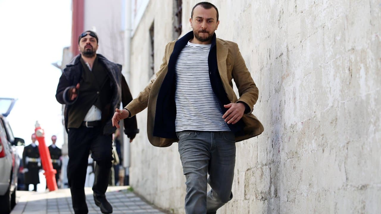 Mutlu Ol Yeterの背景画像