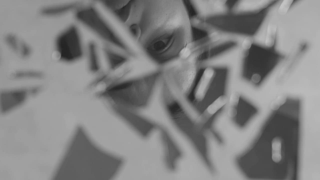 Submergéeの背景画像