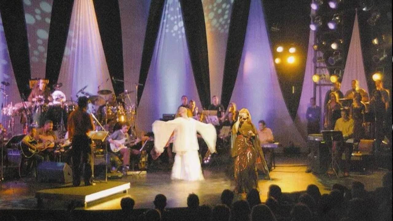 Shirley Carvalhaes - Tudo Sobre Mim (Ao Vivo)の背景画像