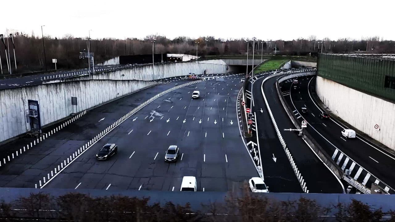 A86 : Le Défi d'un tunnel à double étageの背景画像