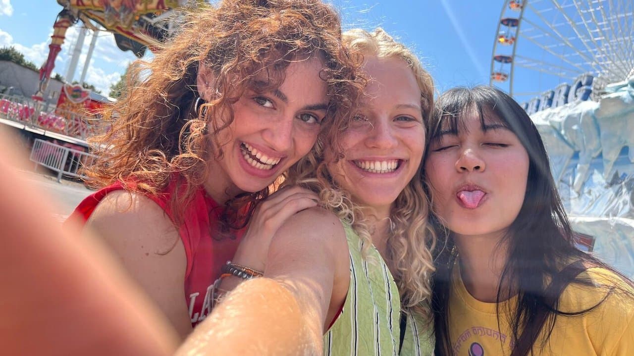 Mädchen Mädchen!の背景画像