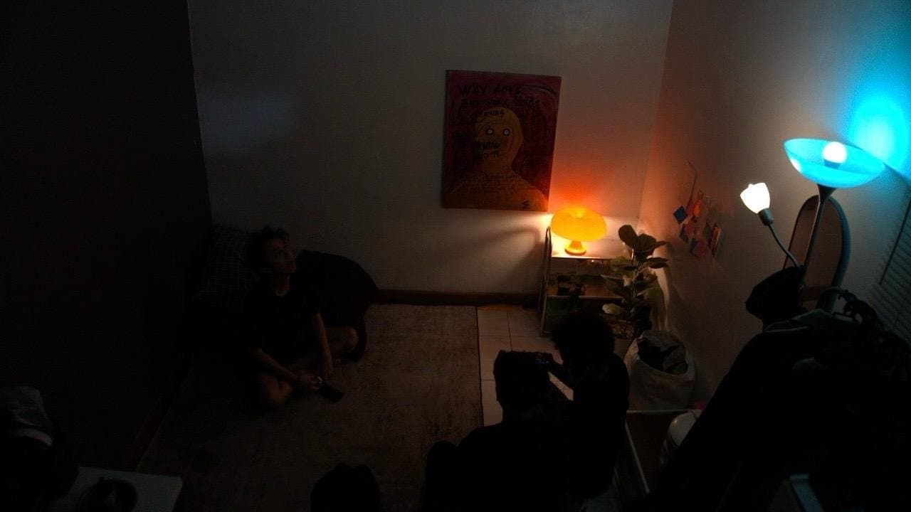 Behind The Maestroの背景画像