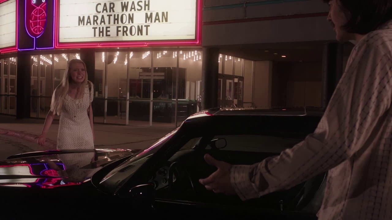 The Curtain Closesの背景画像