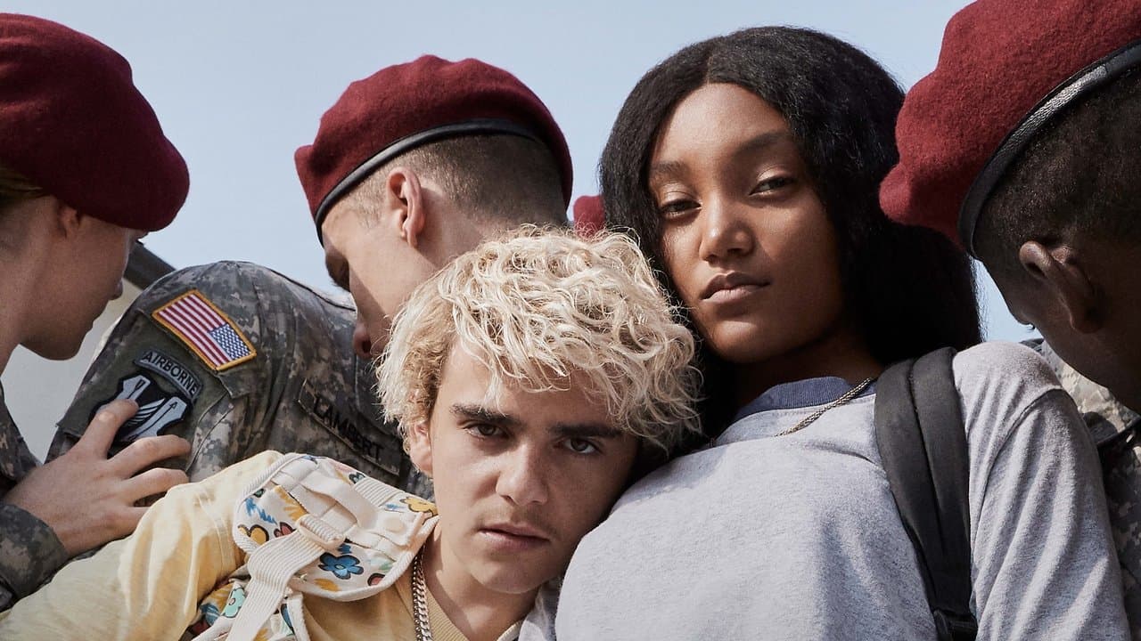 僕らのままで/WE ARE WHO WE AREの背景画像