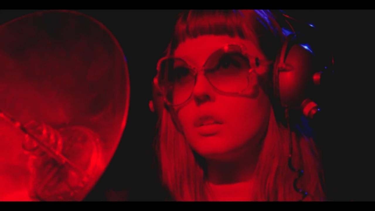 Zieri Cosmosの背景画像