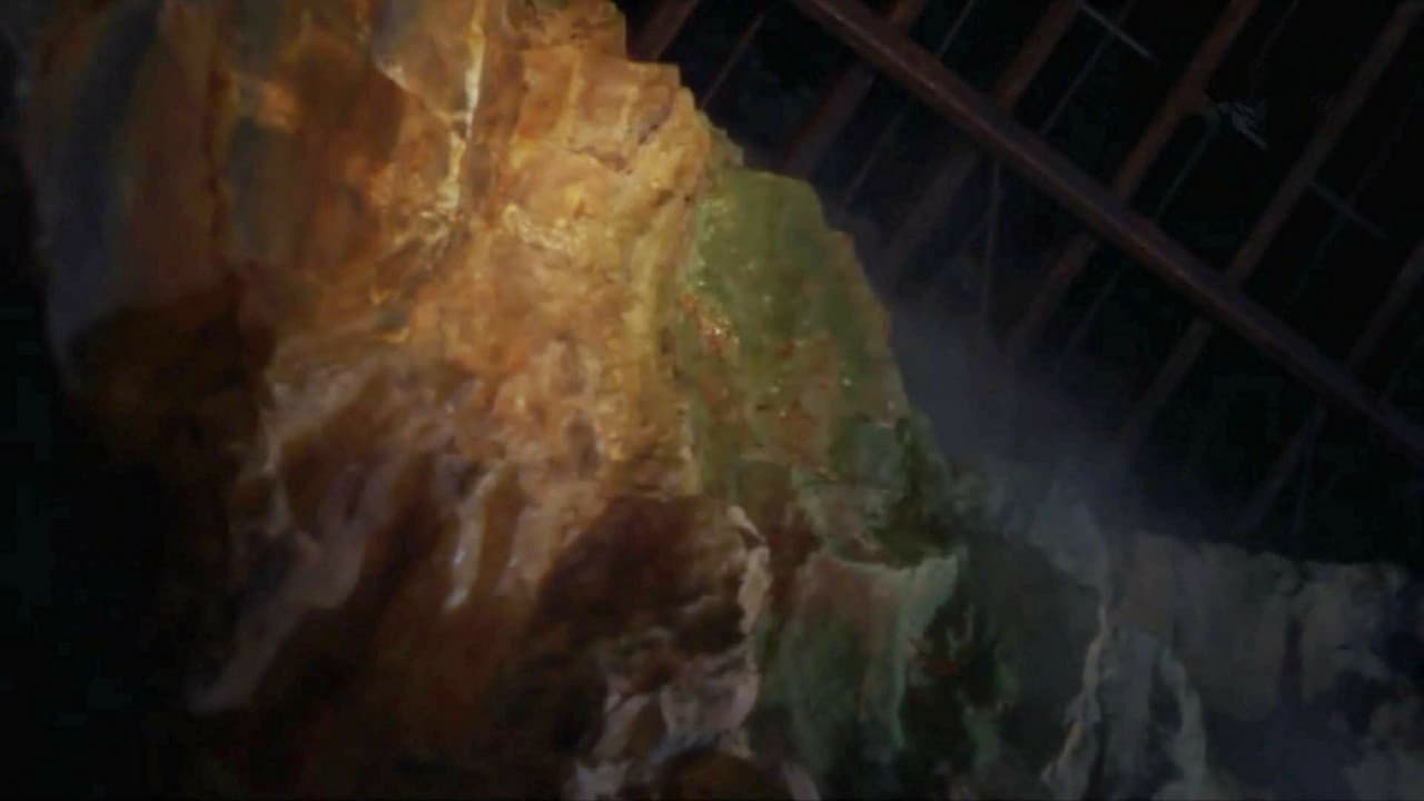 Mandie and the Cherokee Treasureの背景画像