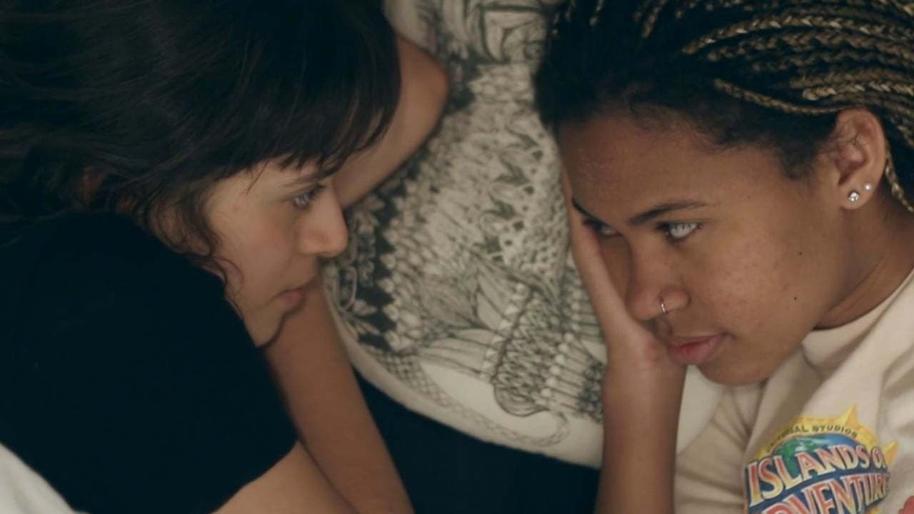 Blue Girls Burn Fastの背景画像