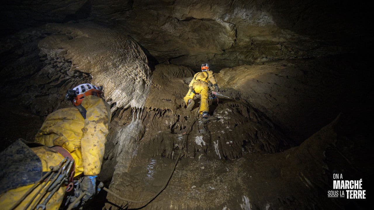 On a marché sous la Terreの背景画像