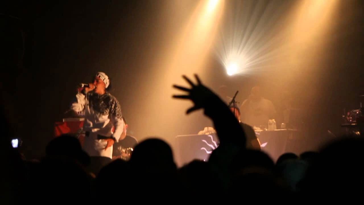 Keny Arkana - Concert en Direct de Marseilleの背景画像