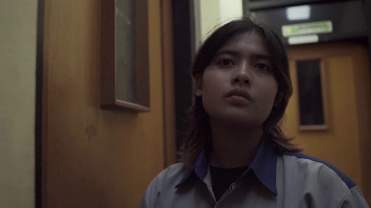 Every Shade of Redの背景画像