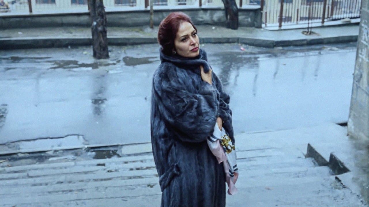 Soğuktu ve Yağmur Çiseliyorduの背景画像