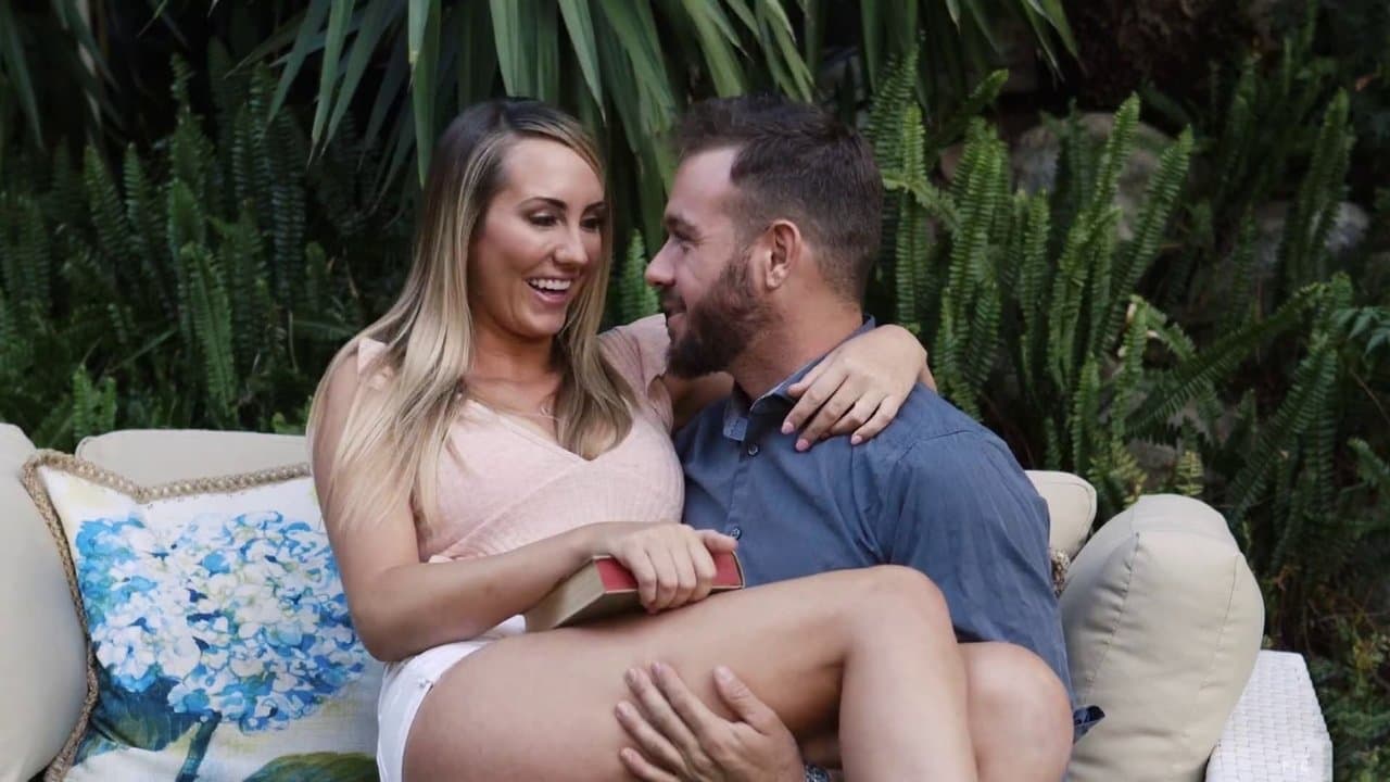 Enchanted Armsの背景画像